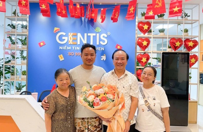 Reunion after 31 Years: GENTIS proudly accompanies Arthur Chareire and his biological mother