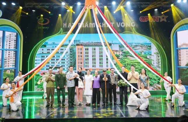 GENTIS Accompanies the Journey of Spreading Love at the Gala 