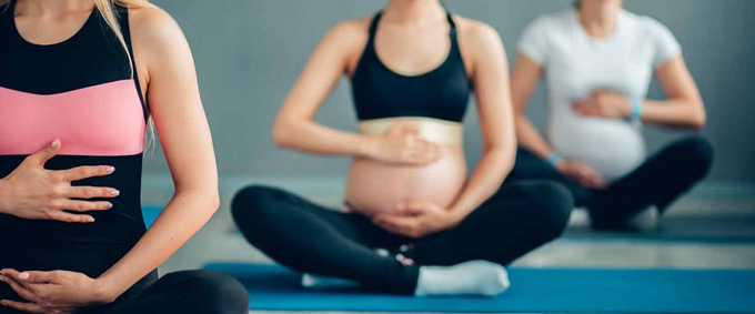 mẹ bầu tập thể dục